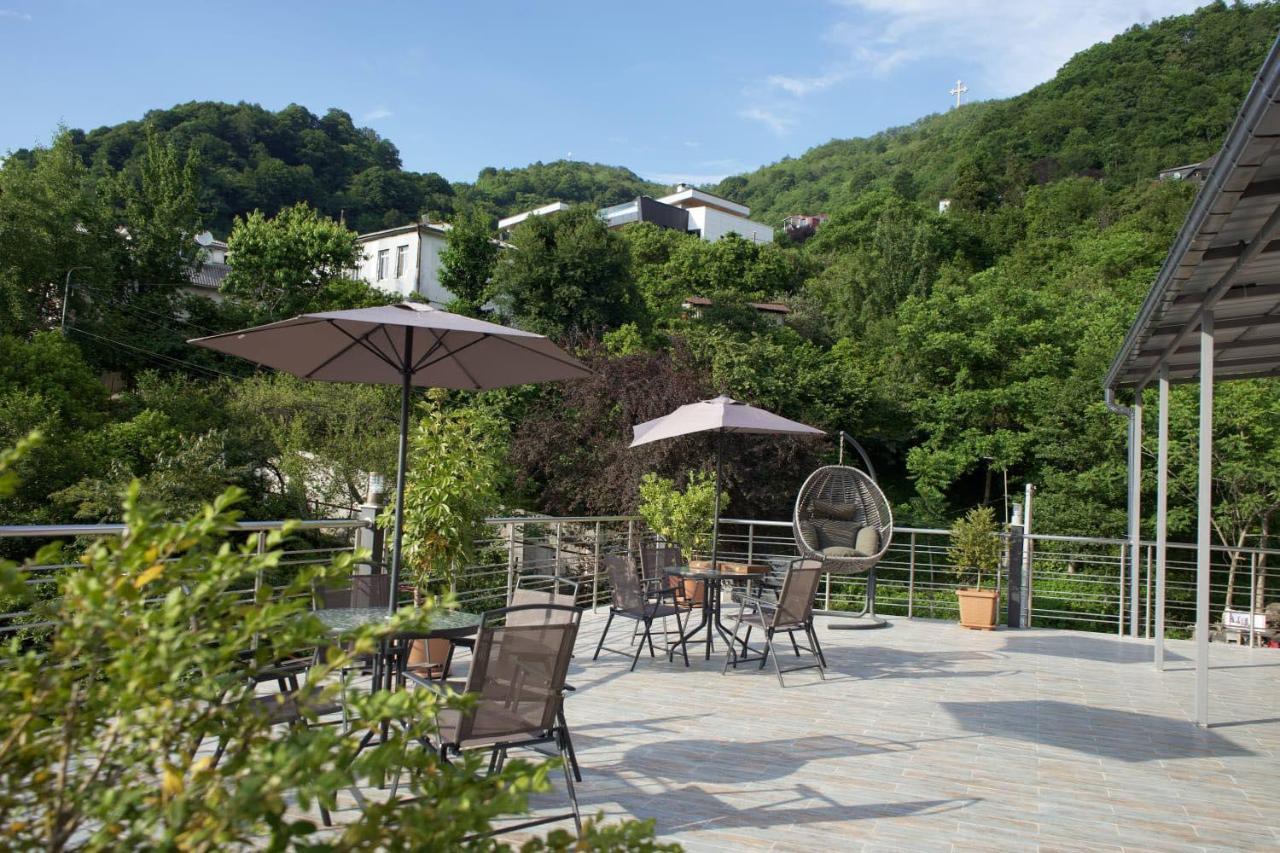 Nira Hotel Gonio Exterior photo