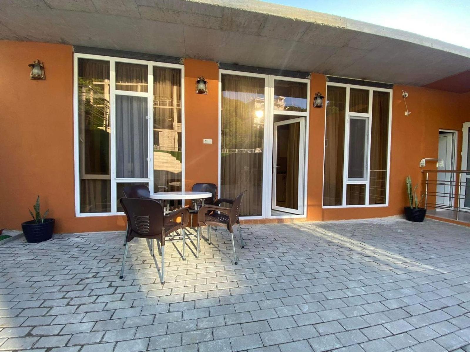 Nira Hotel Gonio Exterior photo